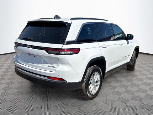 New 2026 Jeep Grand Cherokee Laredo RWD image 5