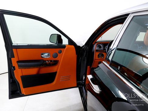 Used 2018 Rolls-Royce Phantom Sedan image 11