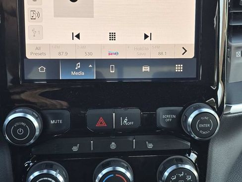 New 2025 RAM 1500 Big Horn AWD/4WD image 18