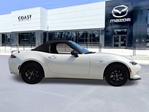 New 2026 MAZDA MX-5 Miata Club w/ Interior Package RWD image 5
