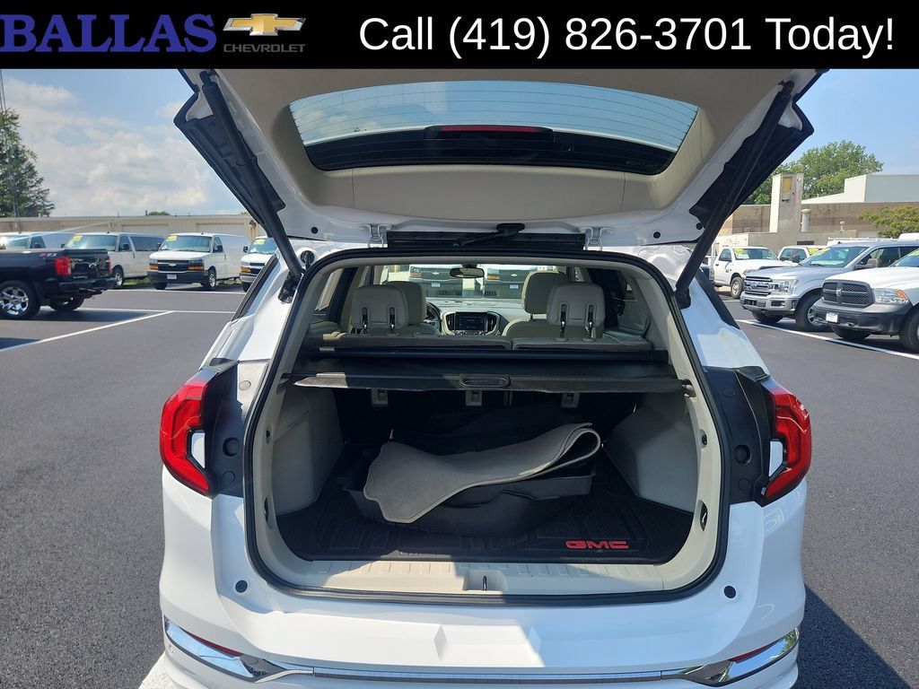 Used 2019 GMC Terrain Denali w/ GMC Pro Grade Package AWD/4WD image 25