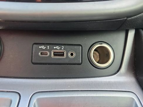 Used 2019 Nissan Murano S image 27