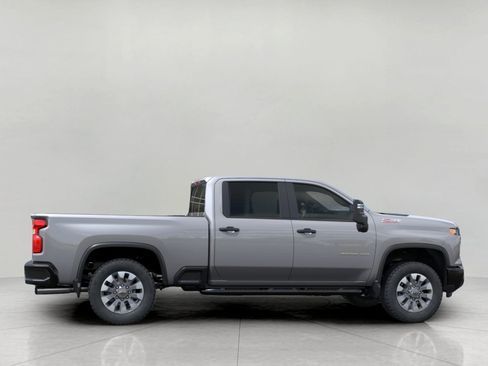 Used 2026 Chevrolet Silverado 2500 Custom w/ Custom Value Package AWD/4WD image 5