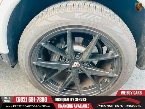 Used 2017 Porsche Cayenne Platinum Edition AWD/4WD image 21
