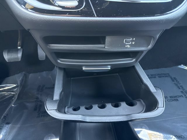 New 2027 Chrysler Pacifica Select FWD image 20
