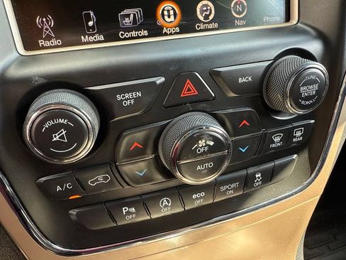 Used 2016 Jeep Grand Cherokee Limited w/ Luxury Group II AWD/4WD image 33