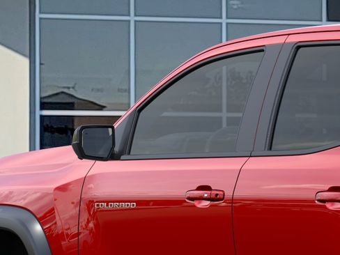 New 2026 Chevrolet Colorado ZR2 w/ Technology Package AWD/4WD image 12