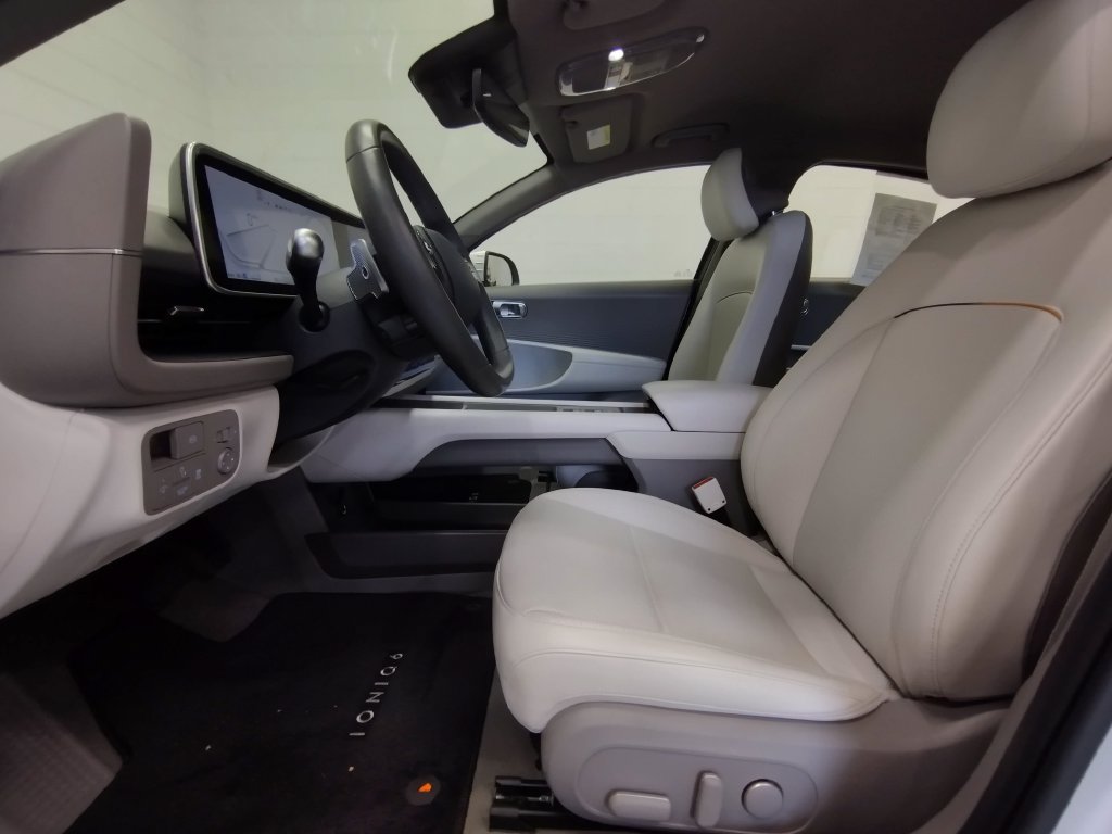 Certified 2023 Hyundai Ioniq 6 SEL w/ Cargo Package RWD image 20