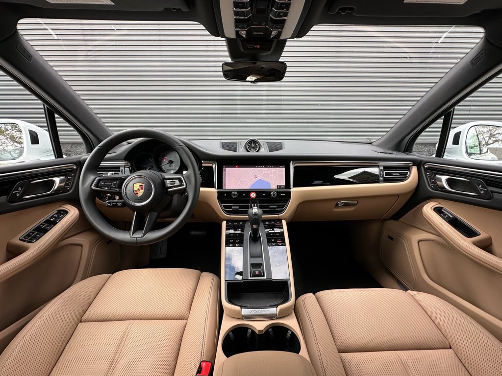 Used 2026 Porsche Macan S AWD/4WD image 6