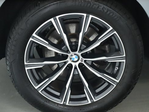 Used 2024 BMW X5 xDrive40i w/ Executive Package AWD/4WD image 13