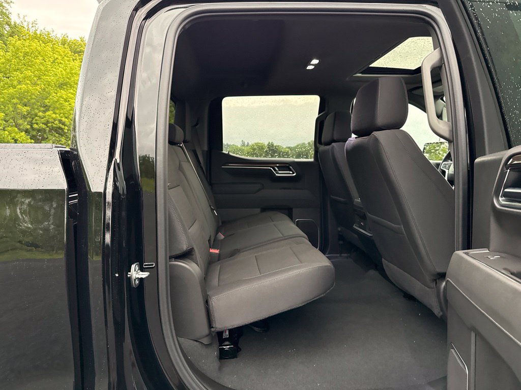 New 2026 Chevrolet Silverado 1500 RST w/ Dark Appearance Package AWD/4WD image 11