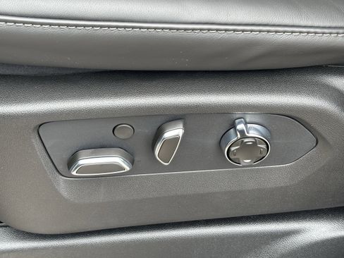New 2026 Cadillac Escalade Platinum Sport AWD/4WD image 18