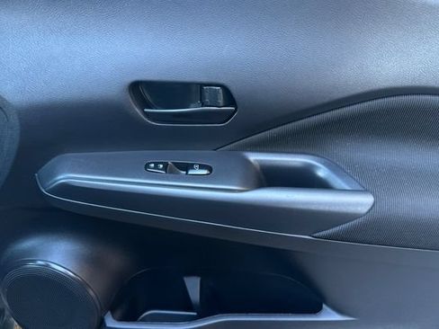 Certified 2025 Nissan Kicks Play S FWD image 21
