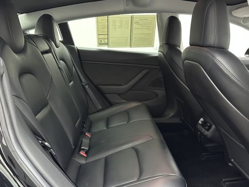 Used 2019 Tesla Model 3 Performance image 31