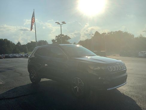 New 2026 Jeep Compass Limited AWD/4WD image 2