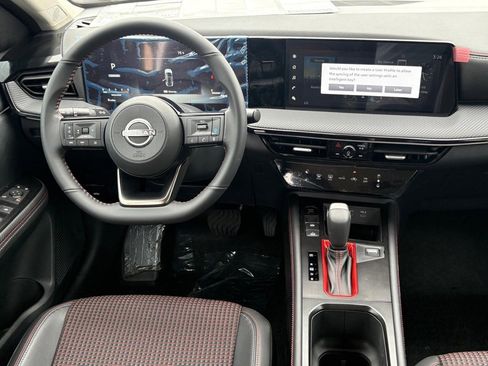 New 2025 Nissan Kicks SR image 12