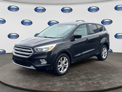 Used 2017 Ford Escape SE AWD/4WD image 1
