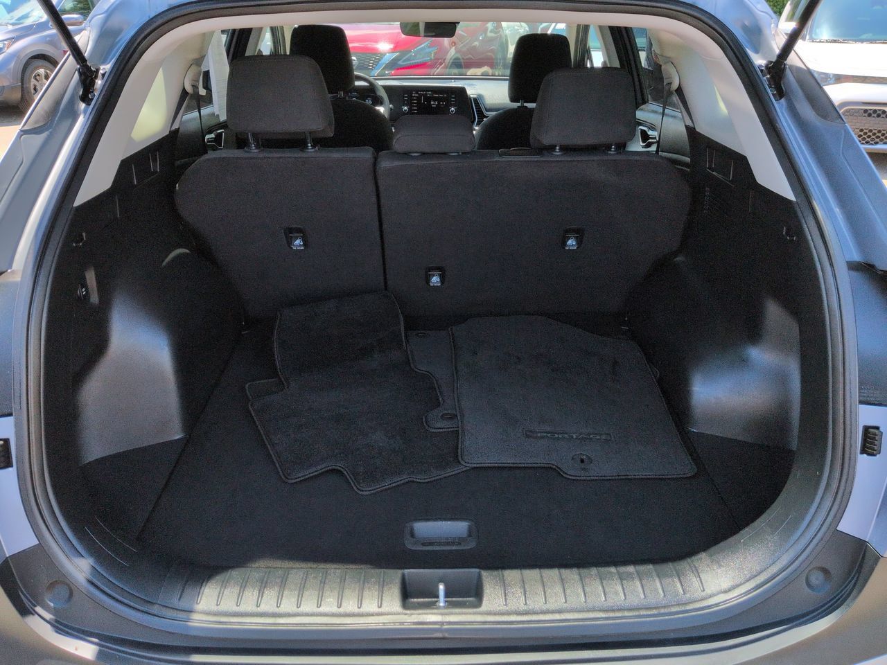 Certified 2025 Kia Sportage LX FWD image 13