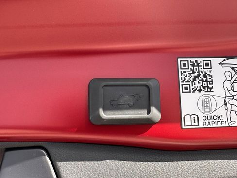 New 2025 Toyota RAV4 Limited image 15