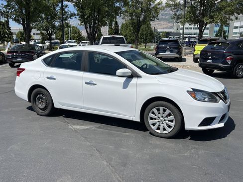 Used 2018 Nissan Sentra S FWD image 5