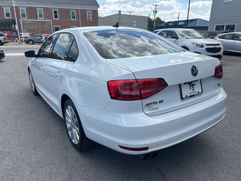 Used 2015 Volkswagen Jetta SE FWD image 2