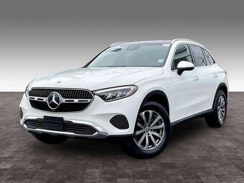 Used 2026 Mercedes-Benz GLC 300 4MATIC image 3