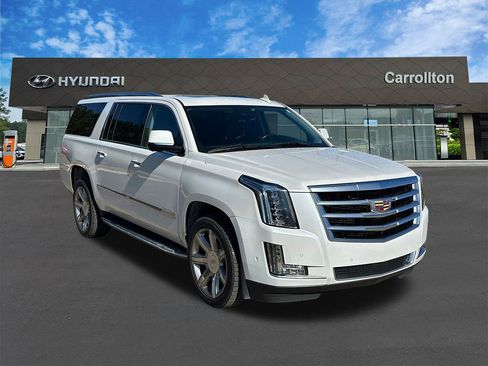 Used 2020 Cadillac Escalade ESV Premium Luxury image 3
