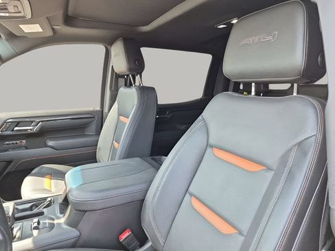 Used 2025 GMC Sierra 1500 AT4 w/ AT4 Premium Package AWD/4WD image 34