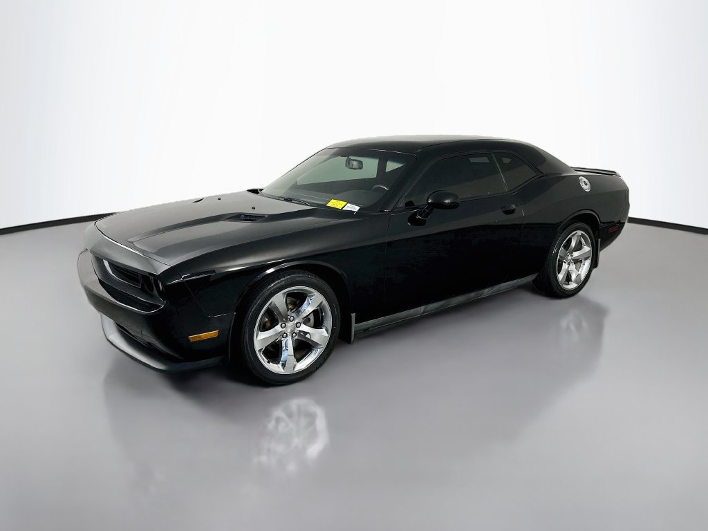 Used 2013 Dodge Challenger SXT w/ Super Sport Group RWD image 3