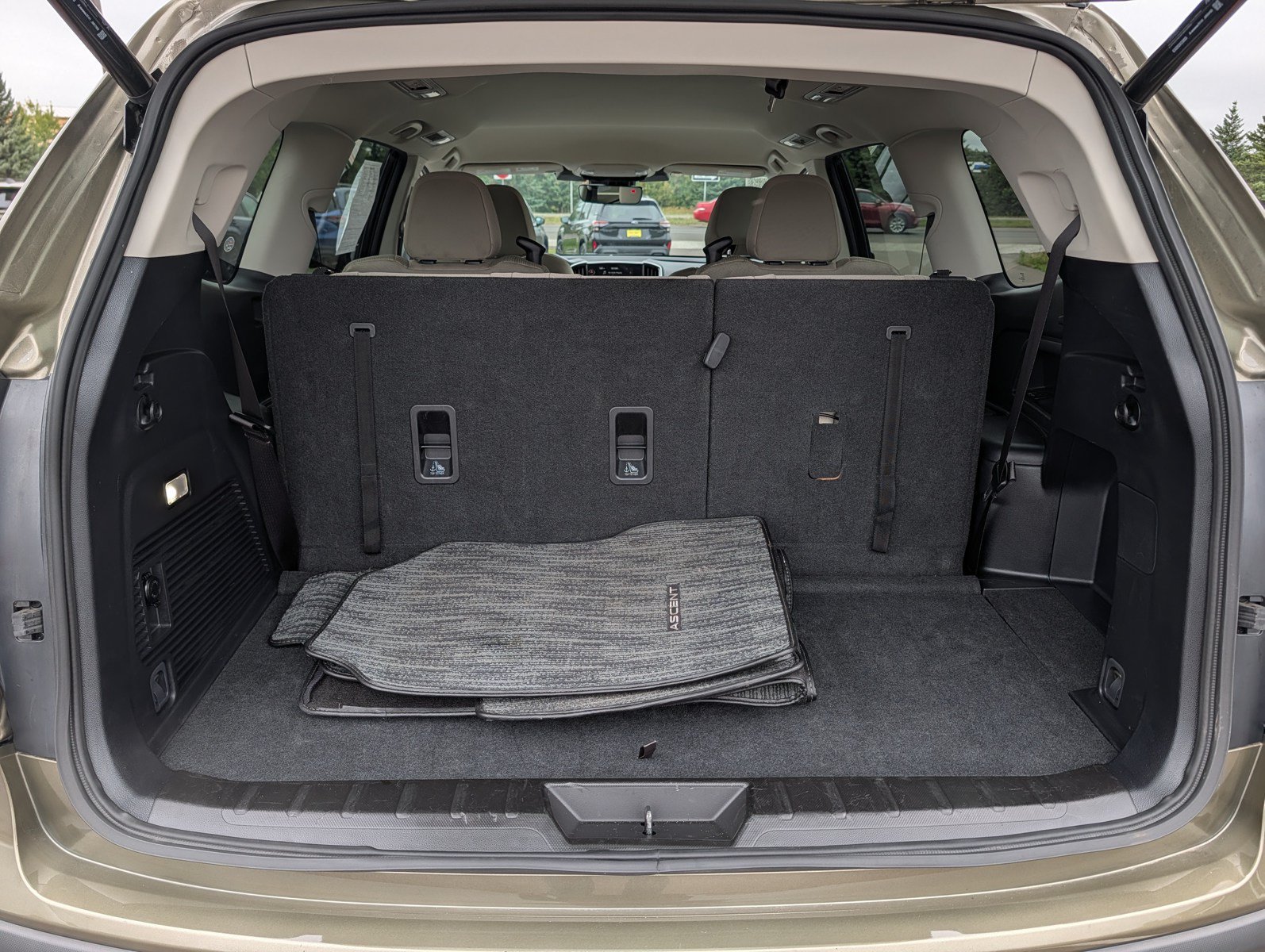 Used 2025 Subaru Ascent Premium AWD/4WD image 18