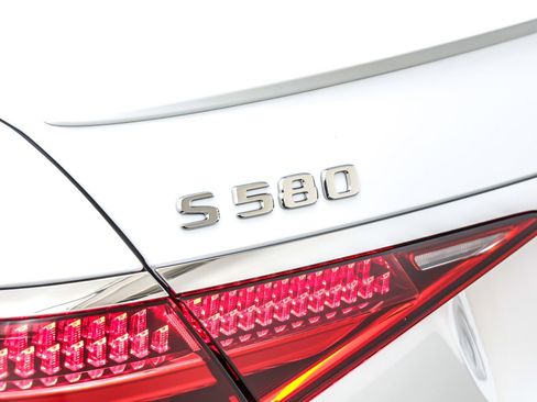 New 2026 Mercedes-Benz S 580 4MATIC Sedan image 9