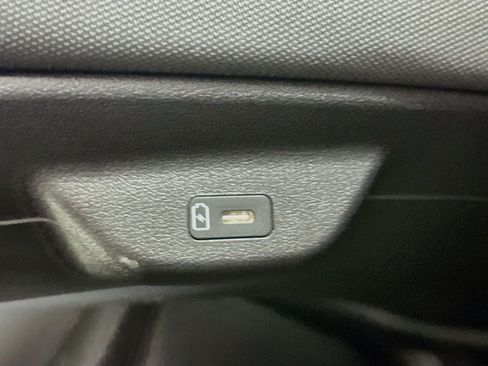 Used 2026 Kia Niro LX FWD image 41