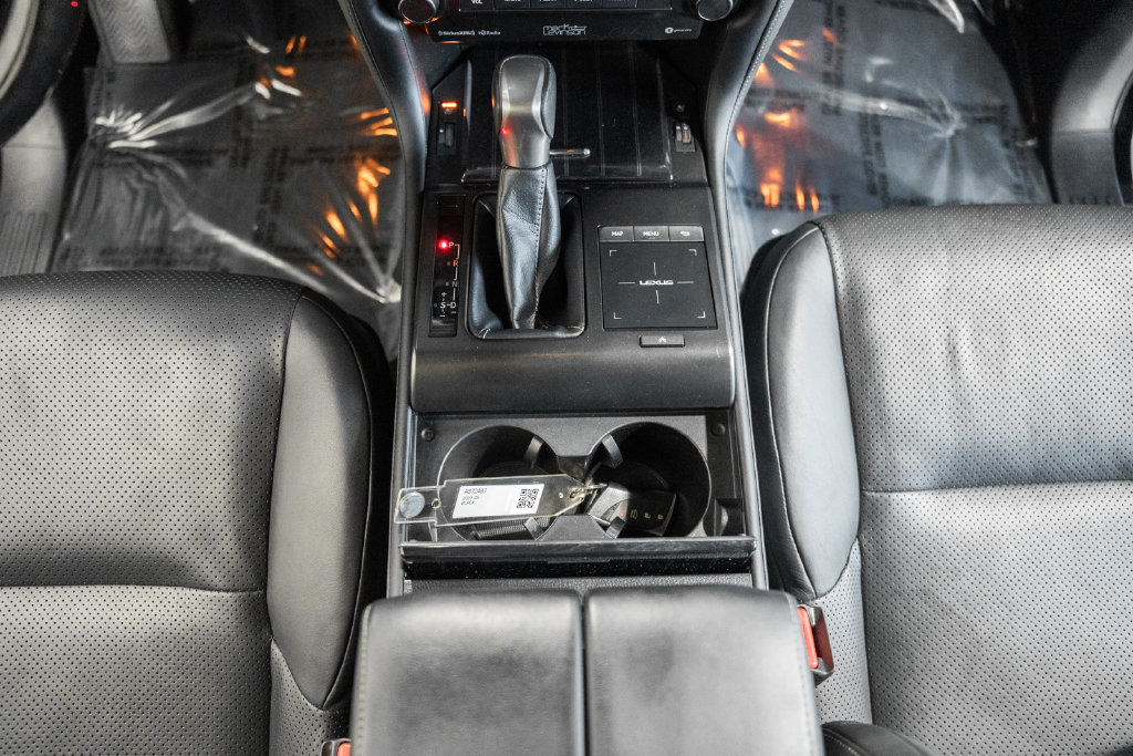 Used 2023 Lexus GX 460 Luxury w/ Sport Design Package AWD/4WD image 21