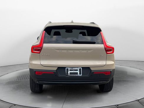 New 2026 Volvo XC40 B4 Plus w/ Climate Package image 6