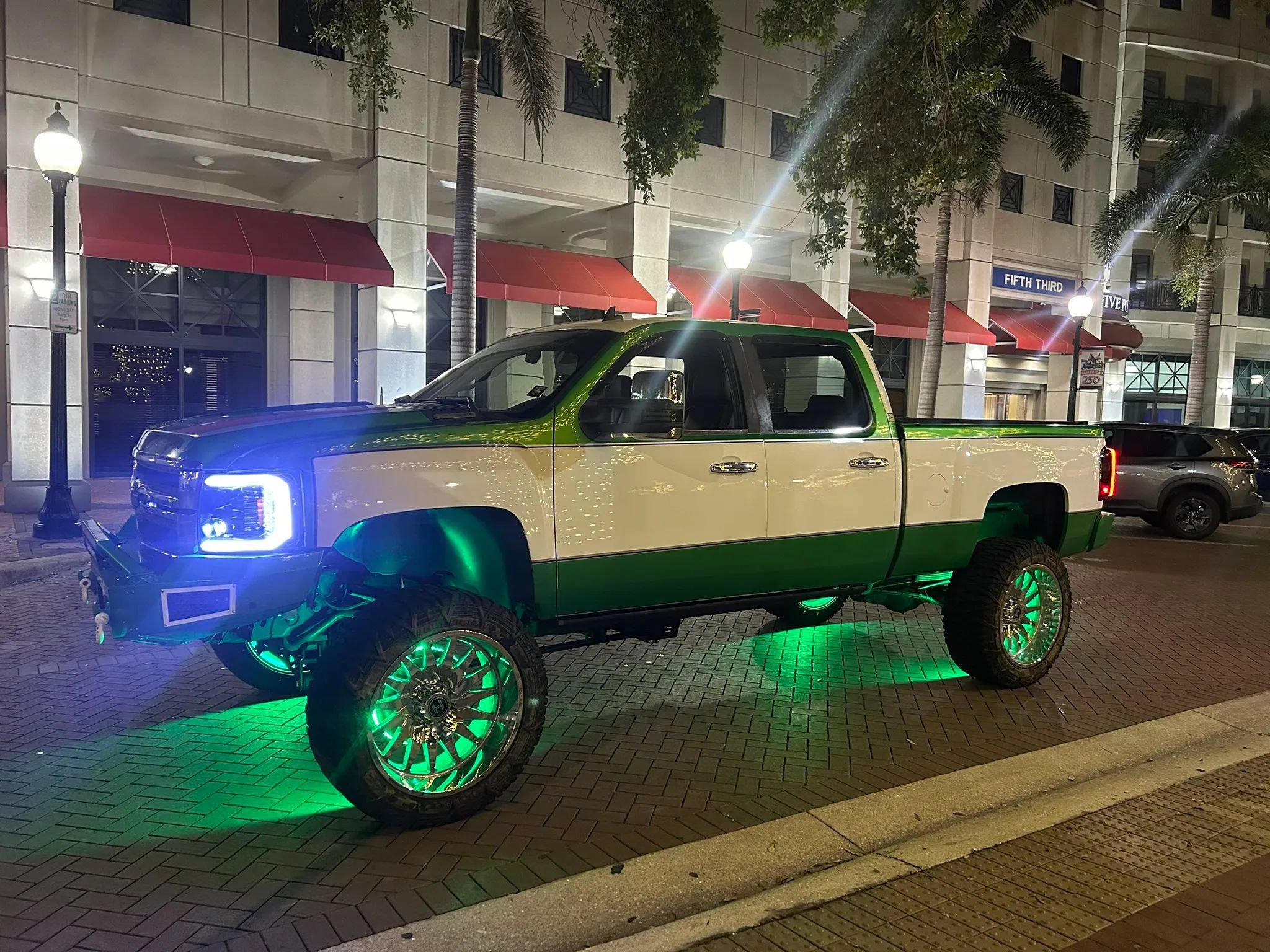 Used 2008 Chevrolet Silverado 2500 LTZ w/ Suspension Package, Off-Road AWD/4WD image 2