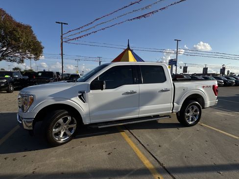 Certified 2021 Ford F150 XLT w/ Equipment Group 302A High image 11
