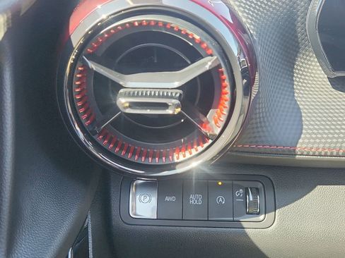 Used 2025 Chevrolet Equinox RS AWD/4WD image 19