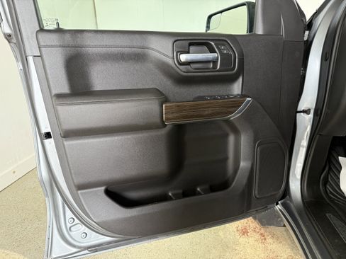 Used 2021 Chevrolet Silverado 1500 LT Trail Boss w/ Bed Protection Package image 17