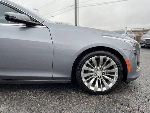 Used 2018 Cadillac CTS Luxury image 11