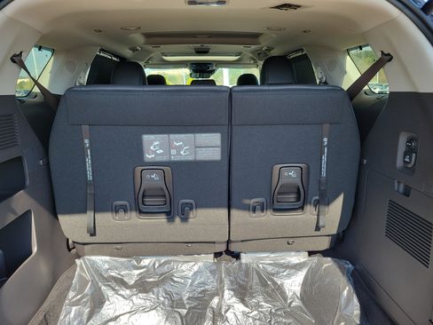 New 2026 Kia Carnival SX FWD image 26
