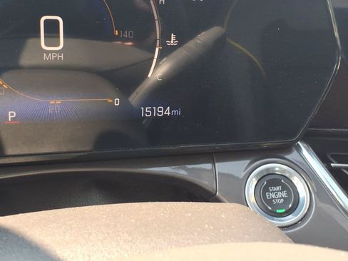 Used 2025 Chevrolet Trax ACTIV FWD image 32