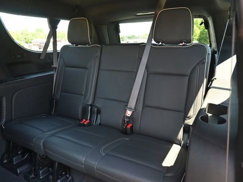Used 2024 GMC Yukon XL SLT w/ SLT Premium Package AWD/4WD image 26
