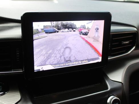 Used 2020 Ford Explorer XLT w/ Equipment Group 202A image 27