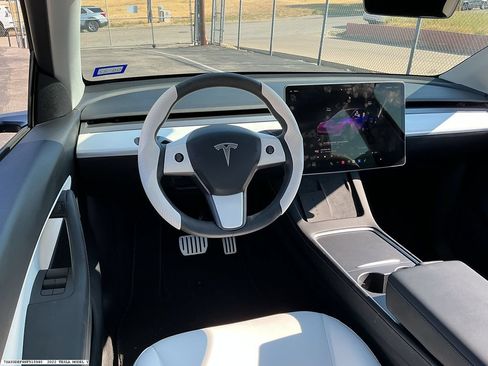 Used 2022 Tesla Model Y Performance AWD/4WD image 11