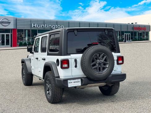 Used 2024 Jeep Wrangler Unlimited Sport AWD/4WD image 5