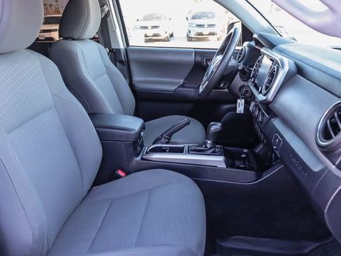 Used 2020 Toyota Tacoma SR5 image 18