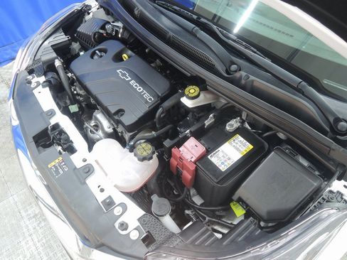 Used 2022 Chevrolet Spark LT image 32