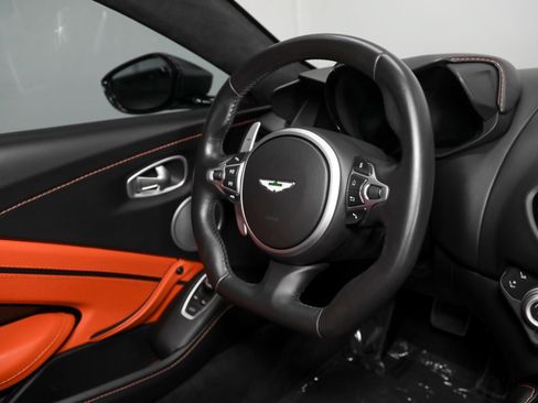 Used 2019 Aston Martin V8 Vantage Coupe RWD image 26