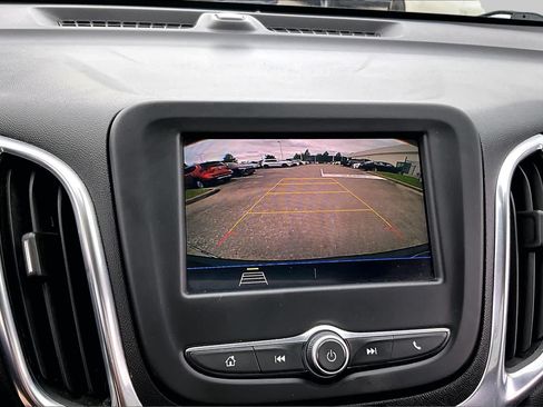 Used 2021 Chevrolet Equinox LT FWD image 25