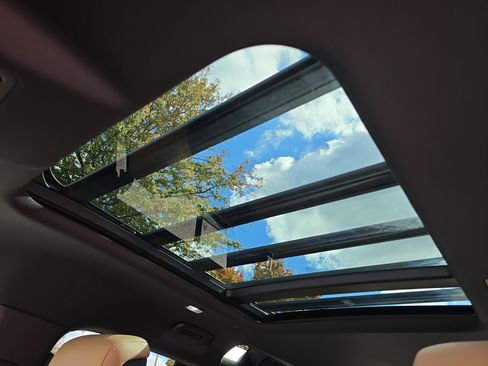 New 2026 Land Rover Defender 110 S image 29